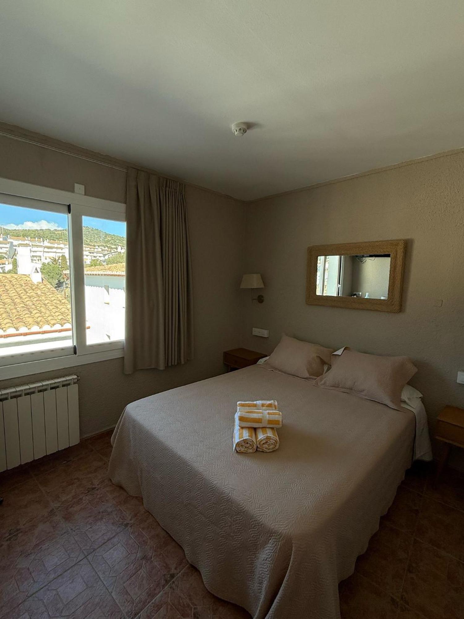 La Fonda Bed & Breakfast Cadaqués Exterior foto